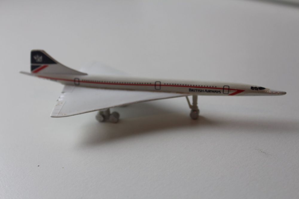 Avion métallique 2 concorde schabak n920 (Gebraucht) in Saubraz für CHF