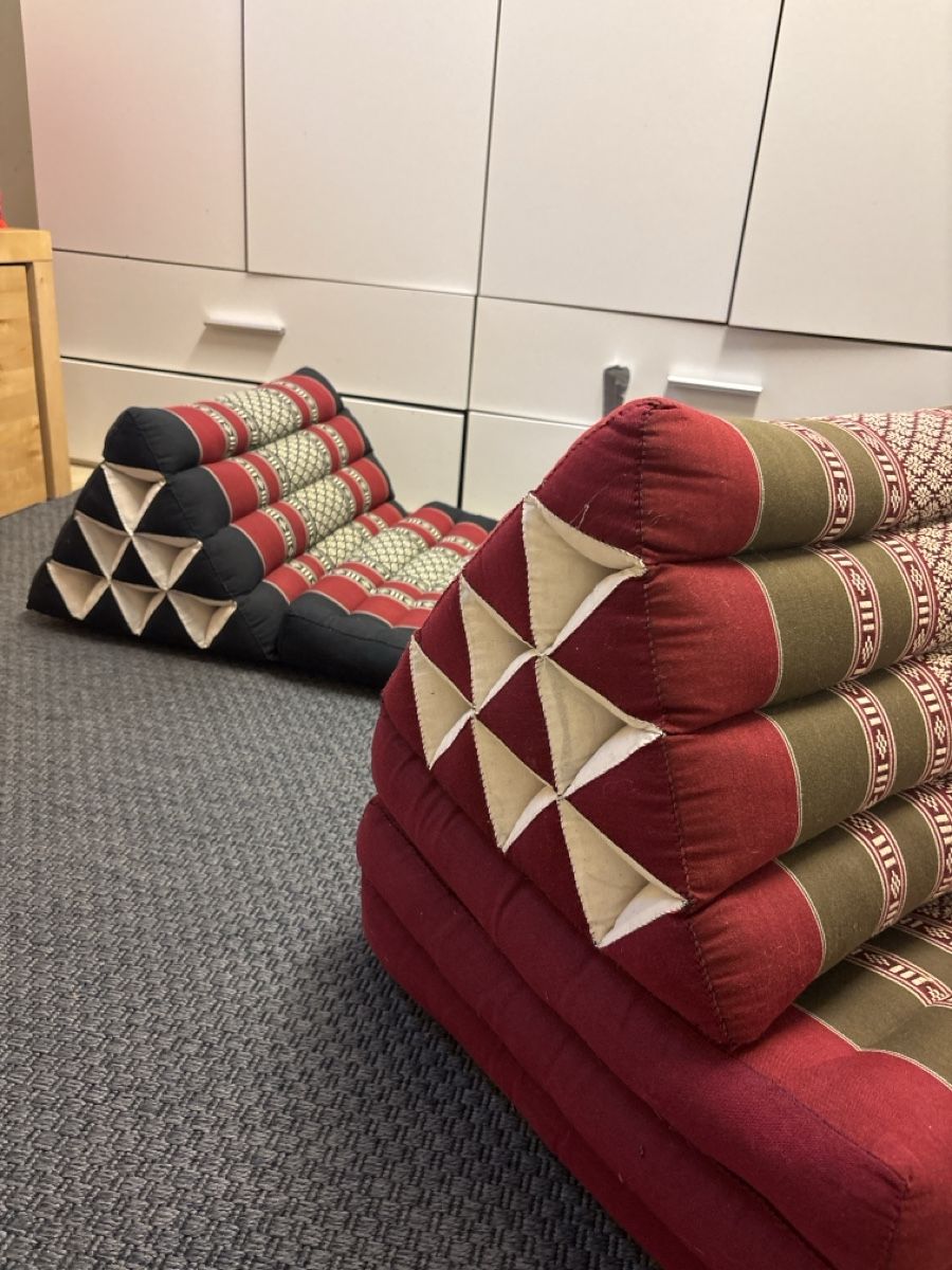 Tappeti: 2 matelas thaïlandais pliables avec coussin triangulaire – Usato da Saules venduto da IsaPG 1