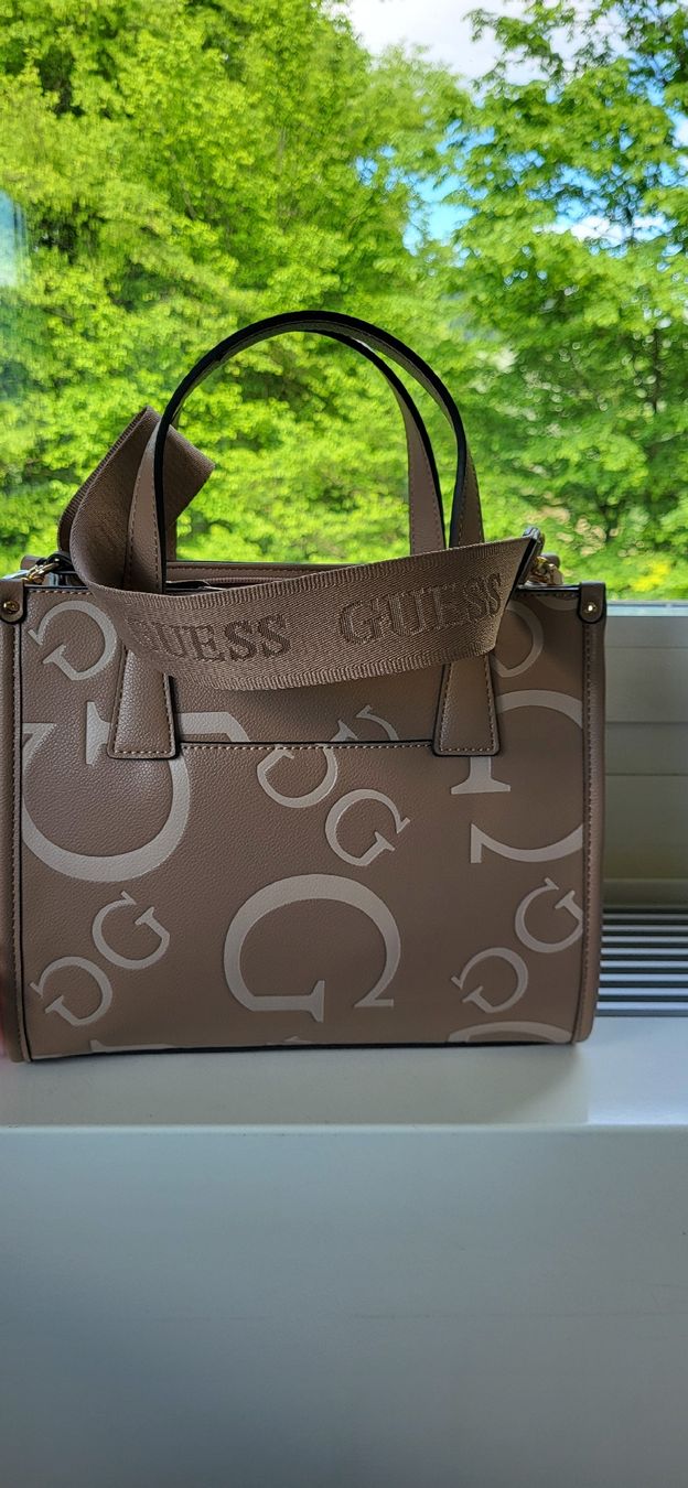 Guess Taschen für Damen: Guess Tasche  – Gebraucht aus Opfikon von Kara05 1