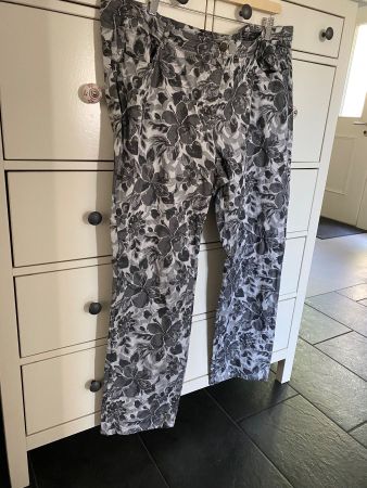 Hose Selection by Ulla Popken Grösse 50 neuwertig
