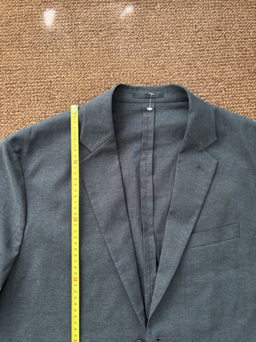 Completi: Suit – Nuovo (secondo la descrizione) da Genève venduto da Second_Hand_Ch 1