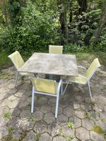 Gartentisch Tisch mit Steinplatte und vier Stühle