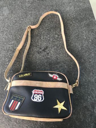 Handtasche