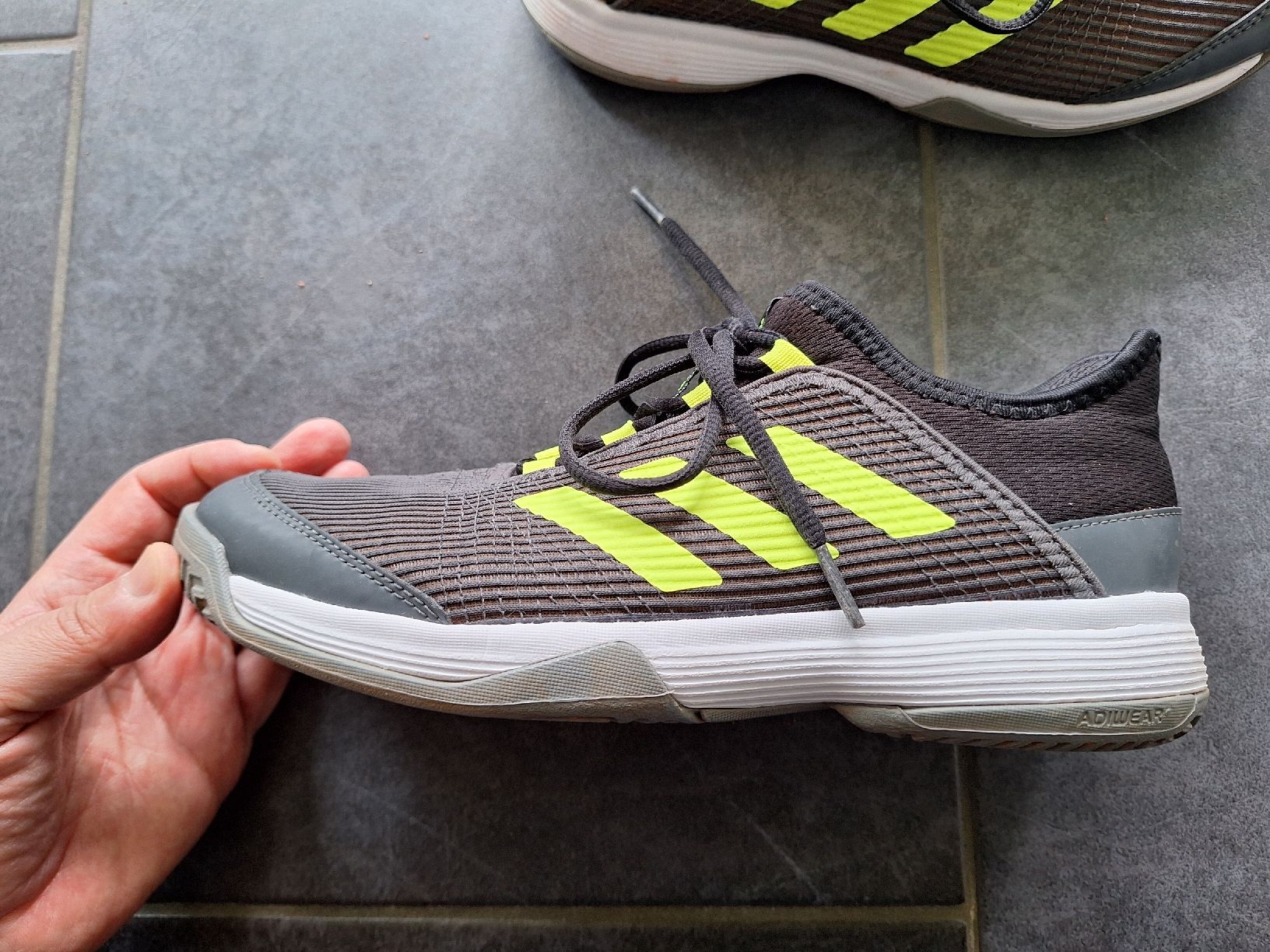 Adidas Herrenschuhe: Tennis-Turnschuhe Grösse 38 2/3 – Gebraucht aus Jegenstorf von Cherry94 4