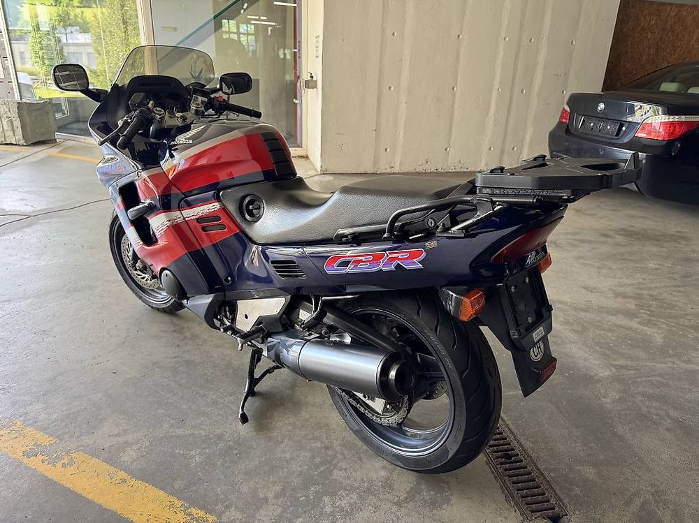 Honda Strada: Honda CBR 1000F – Usato da Ernetschwil venduto da kiki-automobile 3