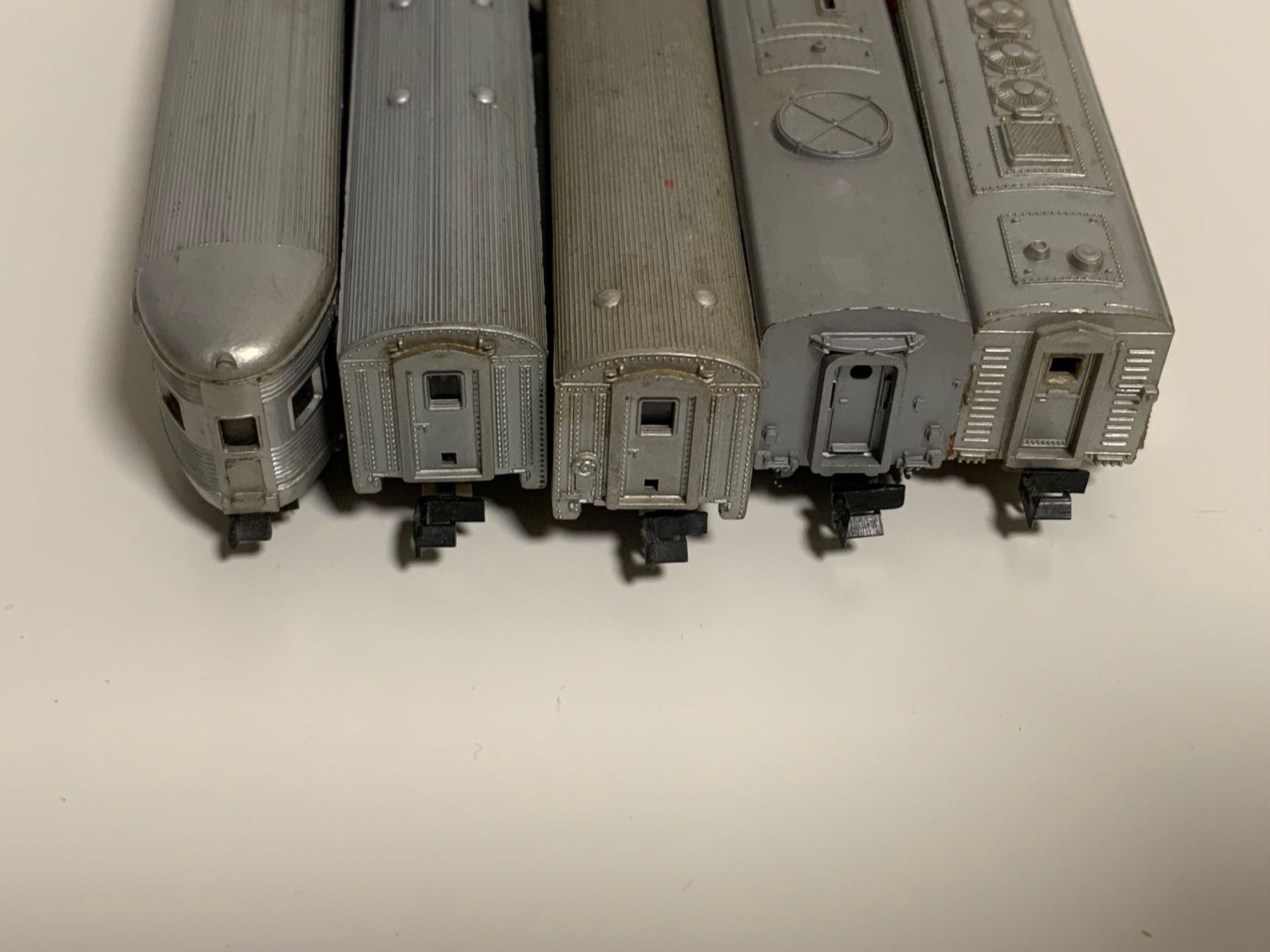 Modelleisenbahnen: Santa Fe Streamliner mit EMD E7 Diesellok 5-tlg – Defekt aus Neuenegg von Mazdanier 3