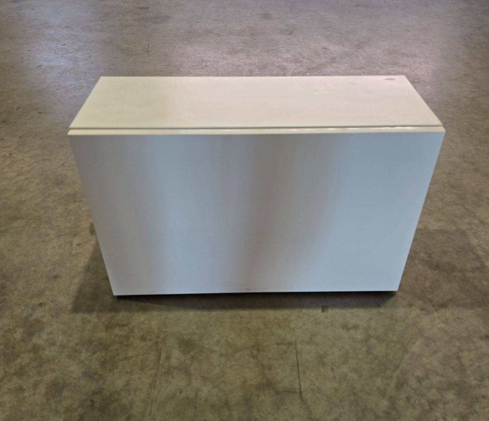 Armadi: Wandschrank, weiss – Usato da Sempach venduto da Fab0000
