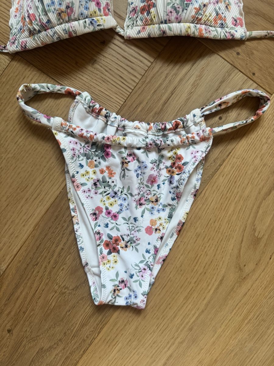 H&M Costumi da bagno & Bikini: H&M padded Blumen Bikini Set Gr. XS push up  – Nuovo (secondo la descrizione) da Zürich venduto da milenaxx 1