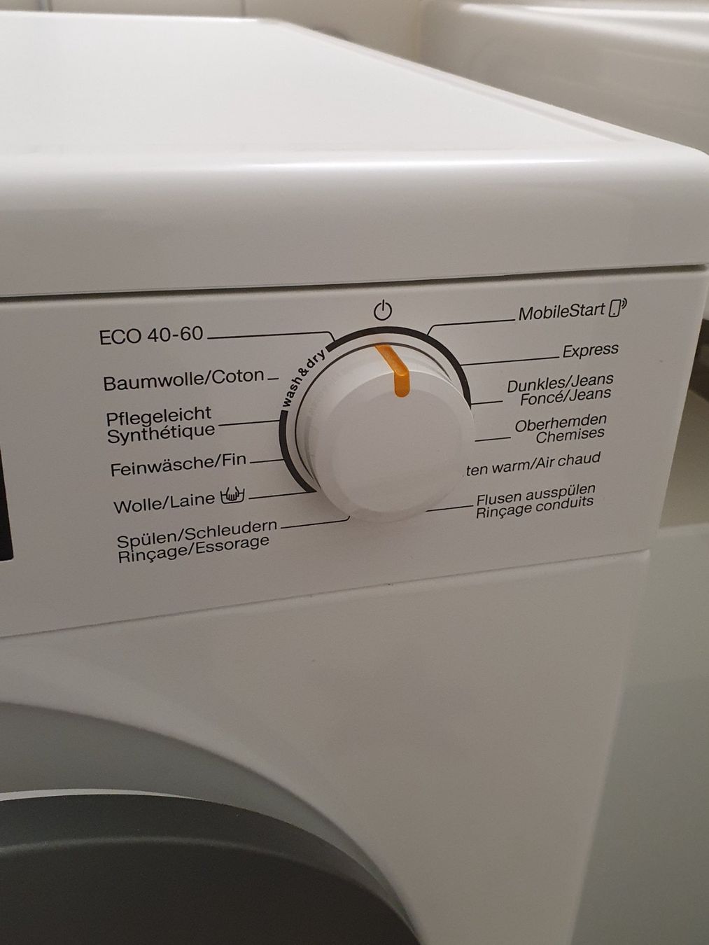 Miele Waschmaschinen: Miele Waschmaschine / Trockner kombiniert – Gebraucht aus Männedorf von gab_66q9 2