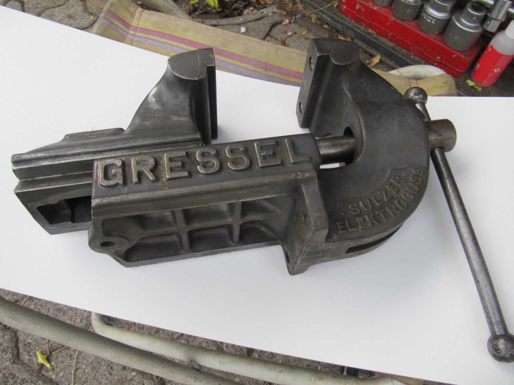 Gressel Tutti gli attrezzi: Schraubstock GRESSEL 100 12 Kg. – Usato da Basel venduto da stefan4057 1
