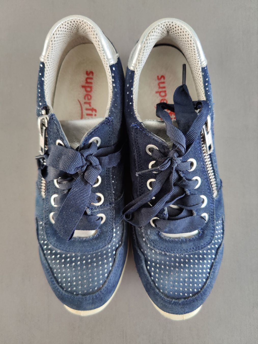Superfit Schuhe für Mädchen: Superfit Merida Sneaker Dunkelblau – Gr. 34 – Gebraucht aus Oberglatt ZH von COiNCiDENT 1