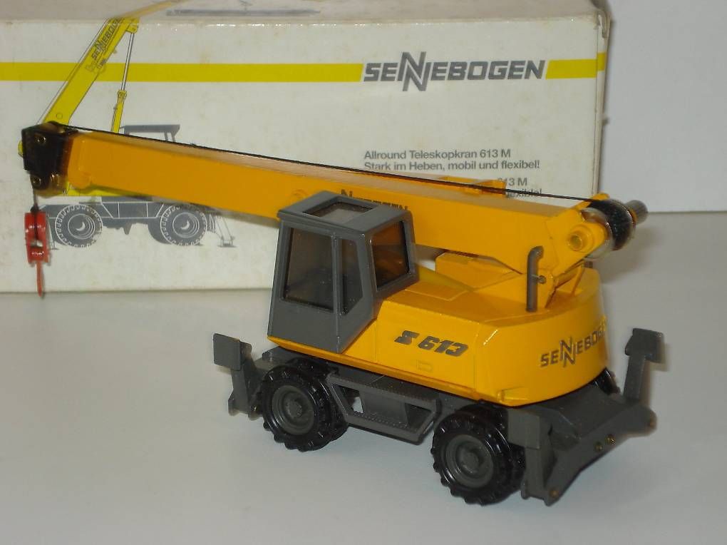 Kit di modellismo & Modellini statici: SENNEBOGEN S 613 M Teleskopkran – Nuovo (secondo la descrizione) da Mitlödi venduto da worker04 2