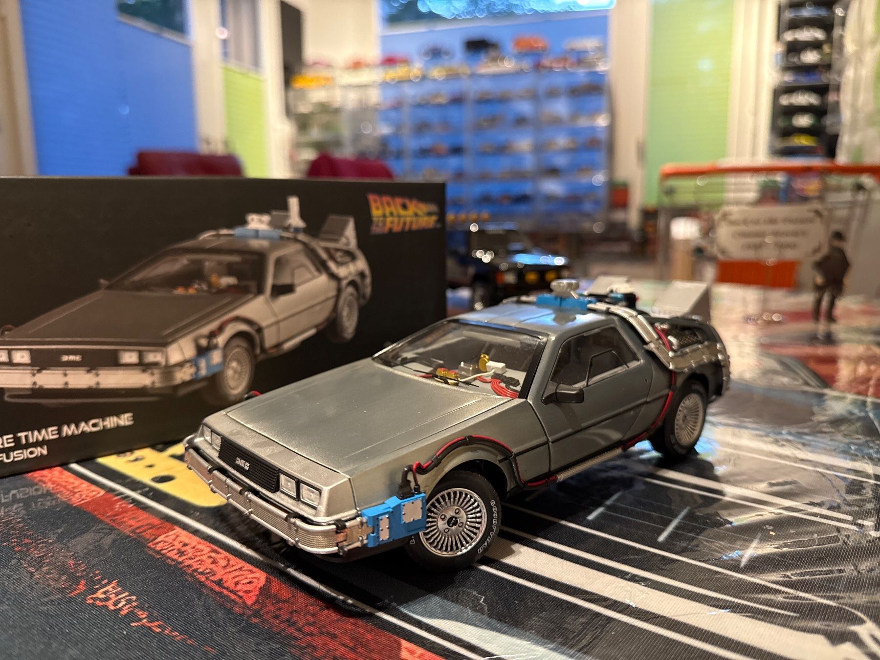 Hot Wheels Modellini d'auto: Hot Wheels Elite Delorean – Usato da Basel venduto da Zomeg 9