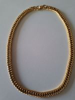 Goldene Panzerhalskette