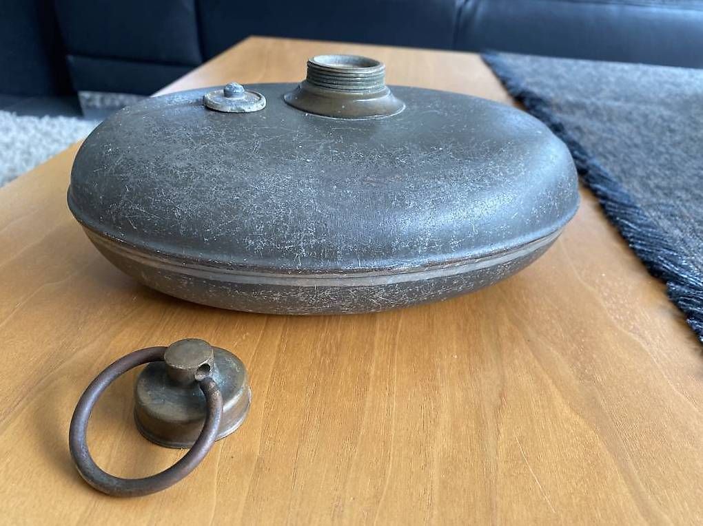 Autres appareils anciens: Alte, antike Eisen-Bettflasche – D'occasion à Lüchingen par ebkaufsuche 2