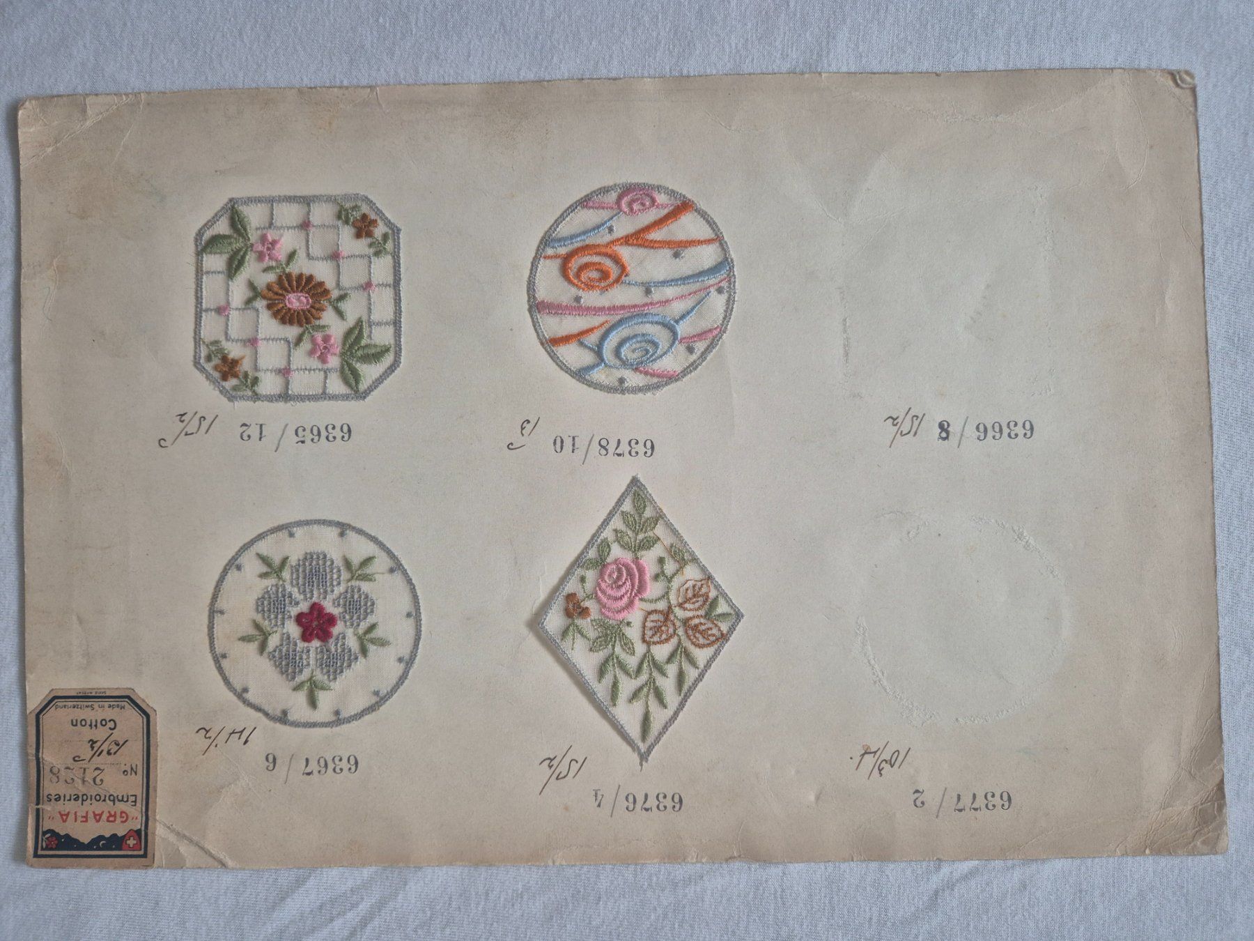 Tessuti: St. Galler Stickerei ca. 1940 – Usato da Winterthur venduto da Pumuckel4 4