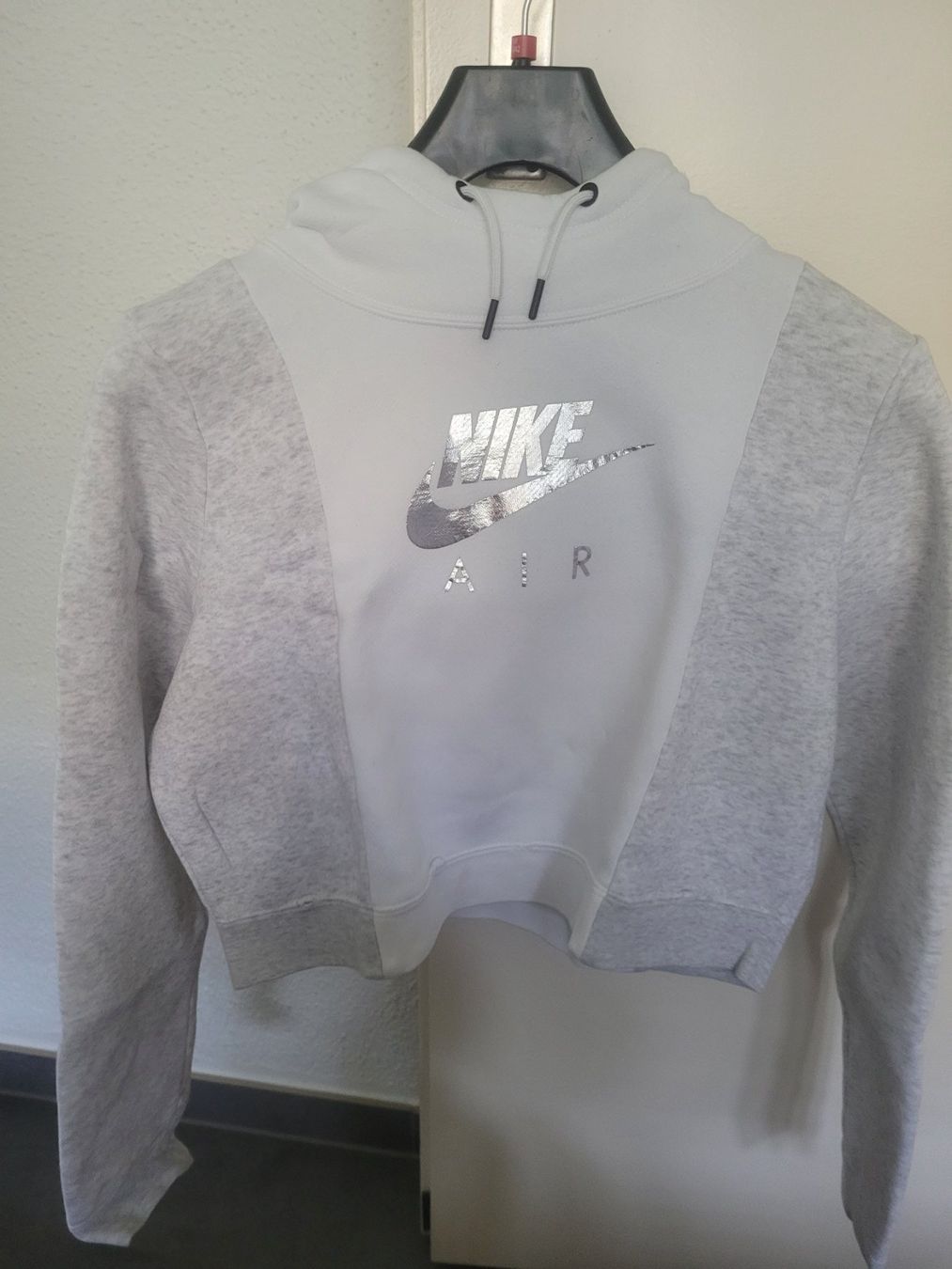 Nike Maglioni & Felpe: NIKE Hoodie – Usato da Neuhausen venduto da eliana2