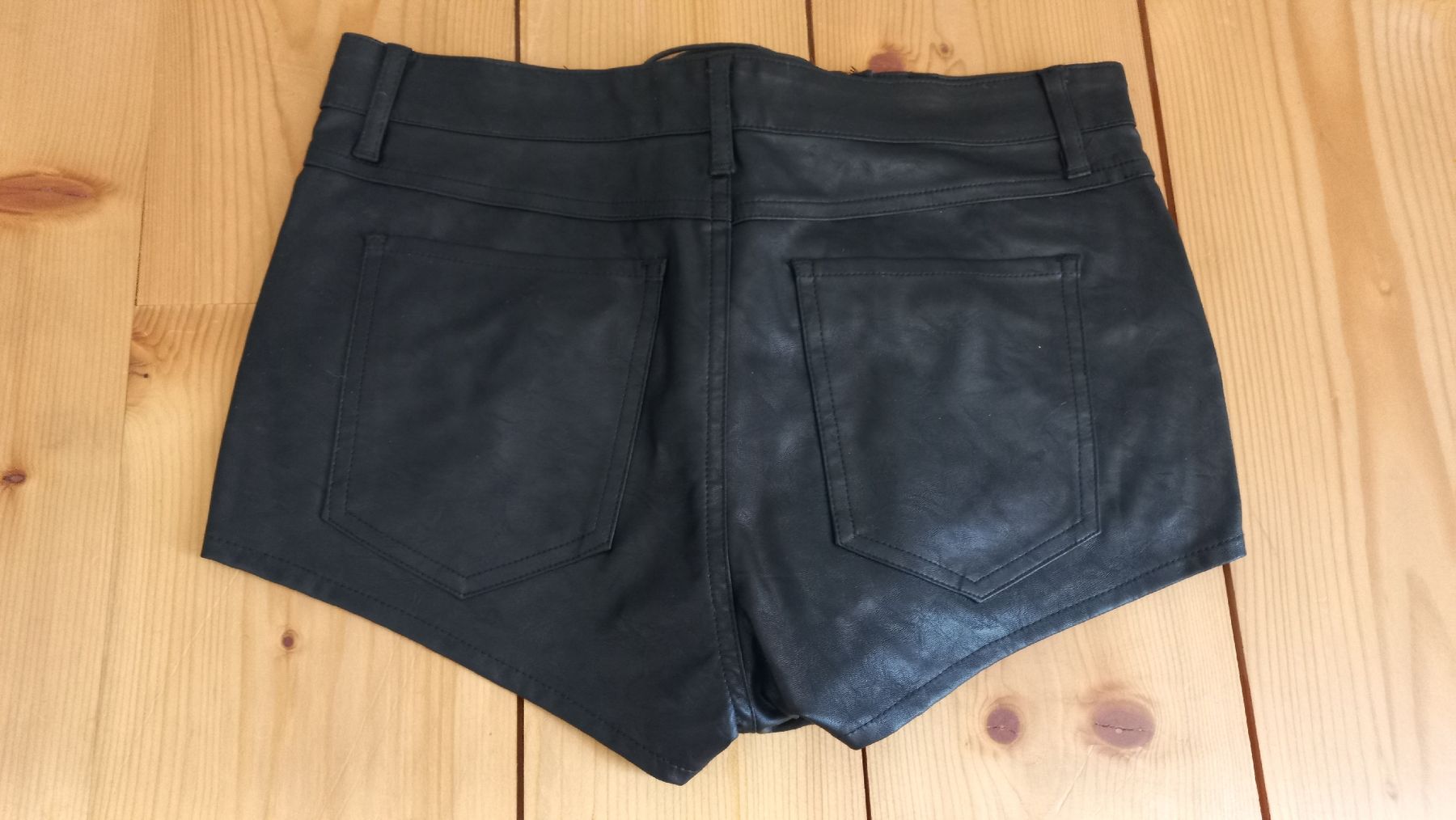 Pantaloni: current mood kunstleder shorts (s-m) – Nuovo (secondo la descrizione) da Buus venduto da ZinaidaR 1