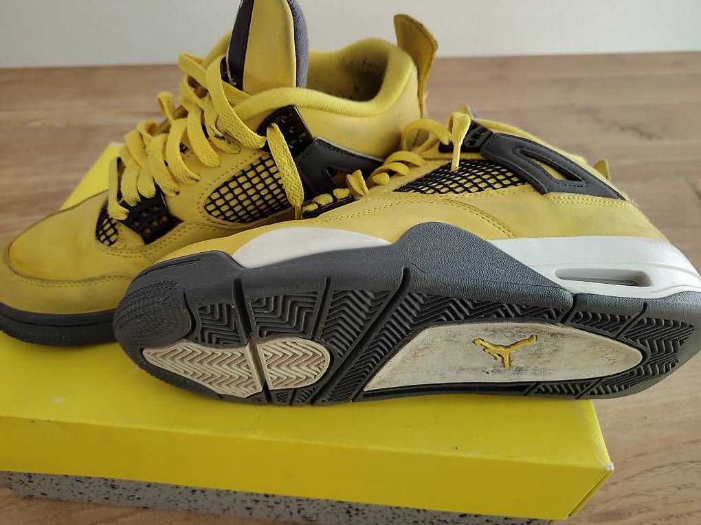 Herrenschuhe: Air Jordan 4 Retro – Gebraucht aus Windisch von Senff 1