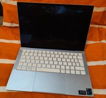 Razer Blade 13 Stealth | i7 1165G7, 16GB, 512GB, 4k Screen