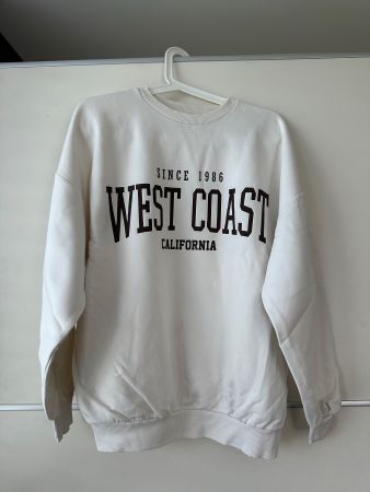 Weisser Pullover