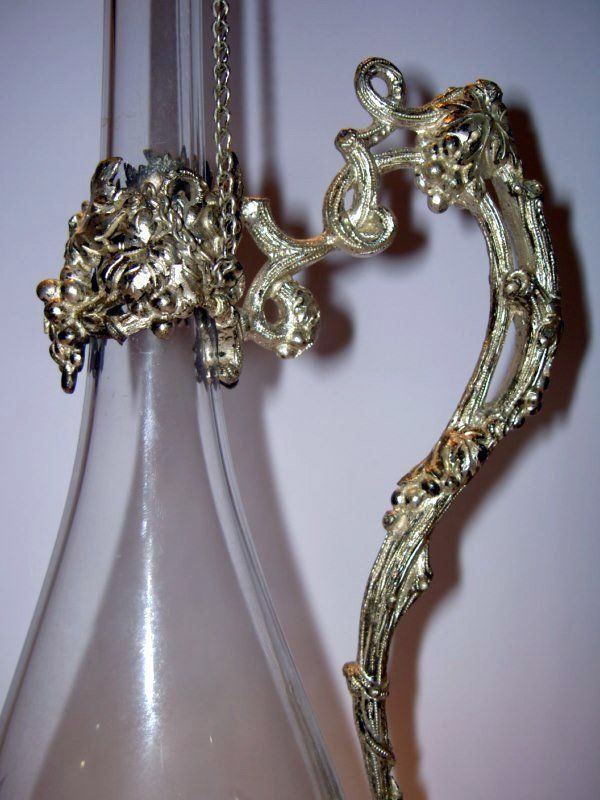 Carafes: Antike Karaffe mit Glas – D'occasion à Brunnen par brocundfloh 3
