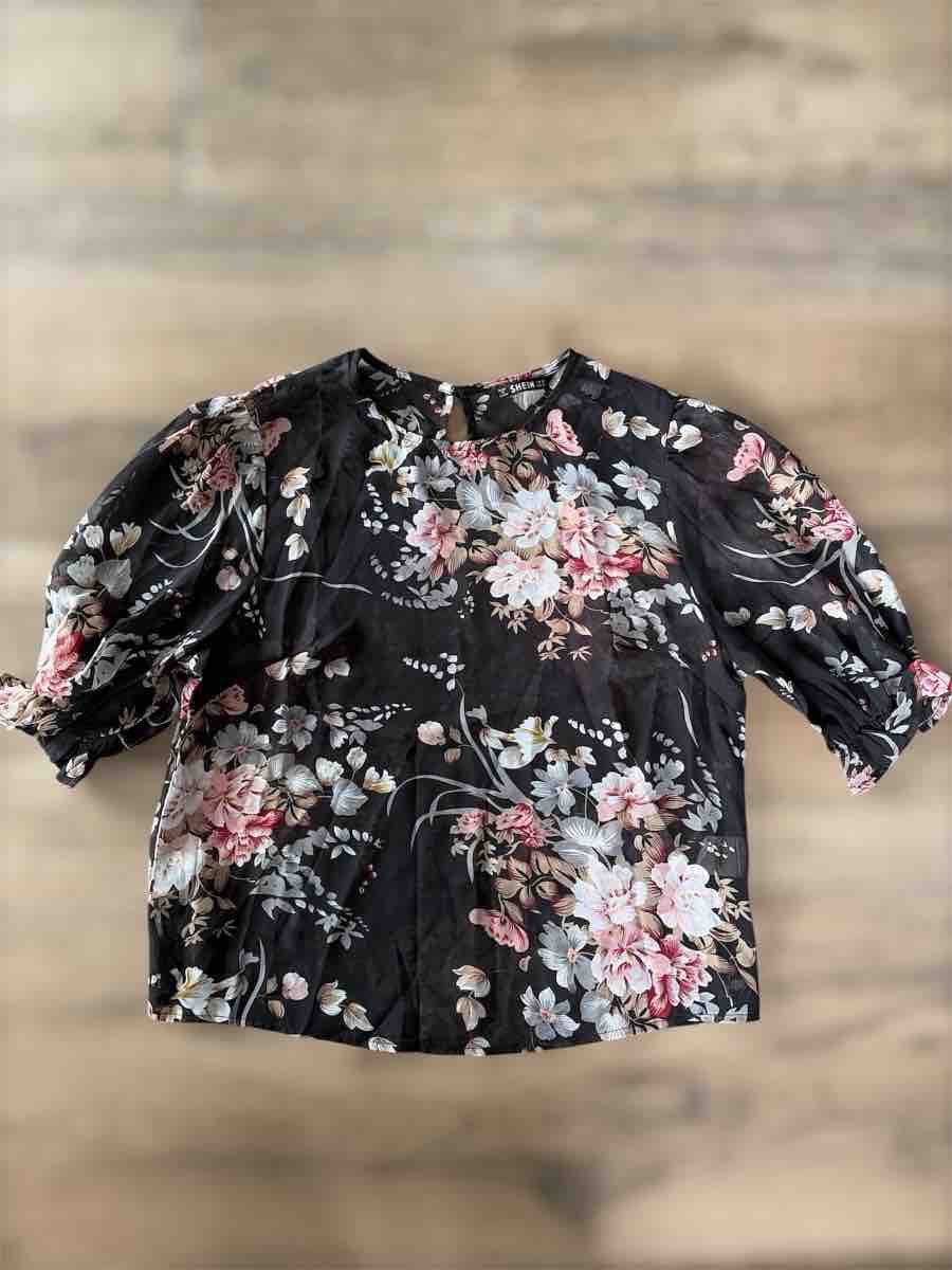 Shein Blusen: Shein Bluse schwarz Blumenmuster Gr. M – Neu (gemäss Beschreibung) aus Thundorf von pag_9852
