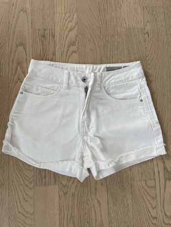 Weisse Vero Moda Shorts, XS, Top Zustand, Sommer-Look!