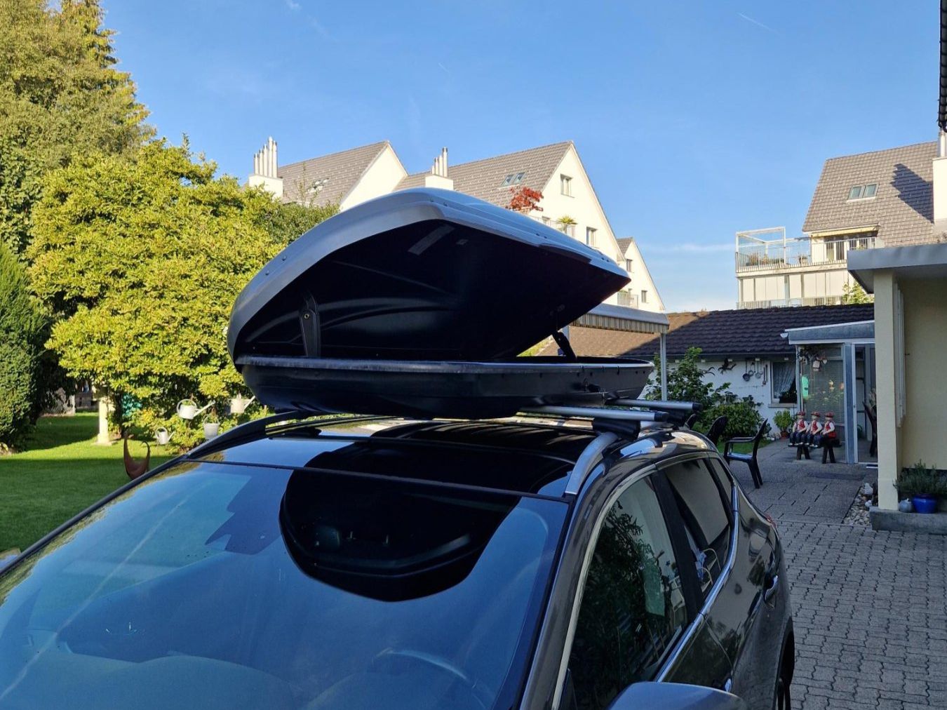 Thule Box da tetto: Dachbox Thule inkl Träger – Usato da Richterswil venduto da Sifon 7