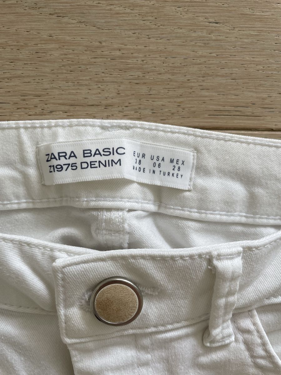 Zara Jeans: NEU Zara Jeans Gr 38 – Nuovo (secondo la descrizione) da Mies venduto da jul_f7rh 1