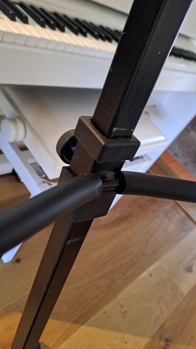 Sonstige Dekorationen & Accessoires: Kontrabassständer – Gebraucht aus Bertschikon Gossau von Zueues 4