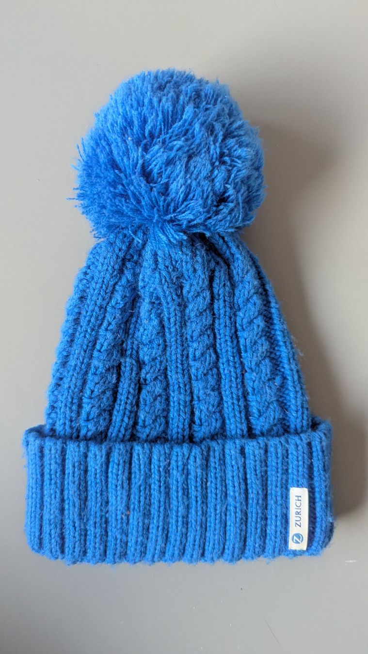 Hüte, Mützen & Caps: Blaue Wintermütze – Gebraucht aus Dietikon von Bhelbling