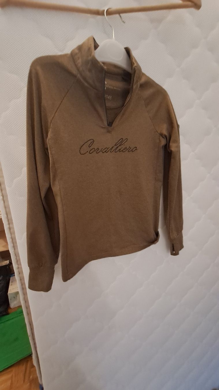 Pullover & Sweatshirts: Pull Cavalliero équitation 140/146 marron clair  avec strass – Gebraucht aus Bernex von Dariafr