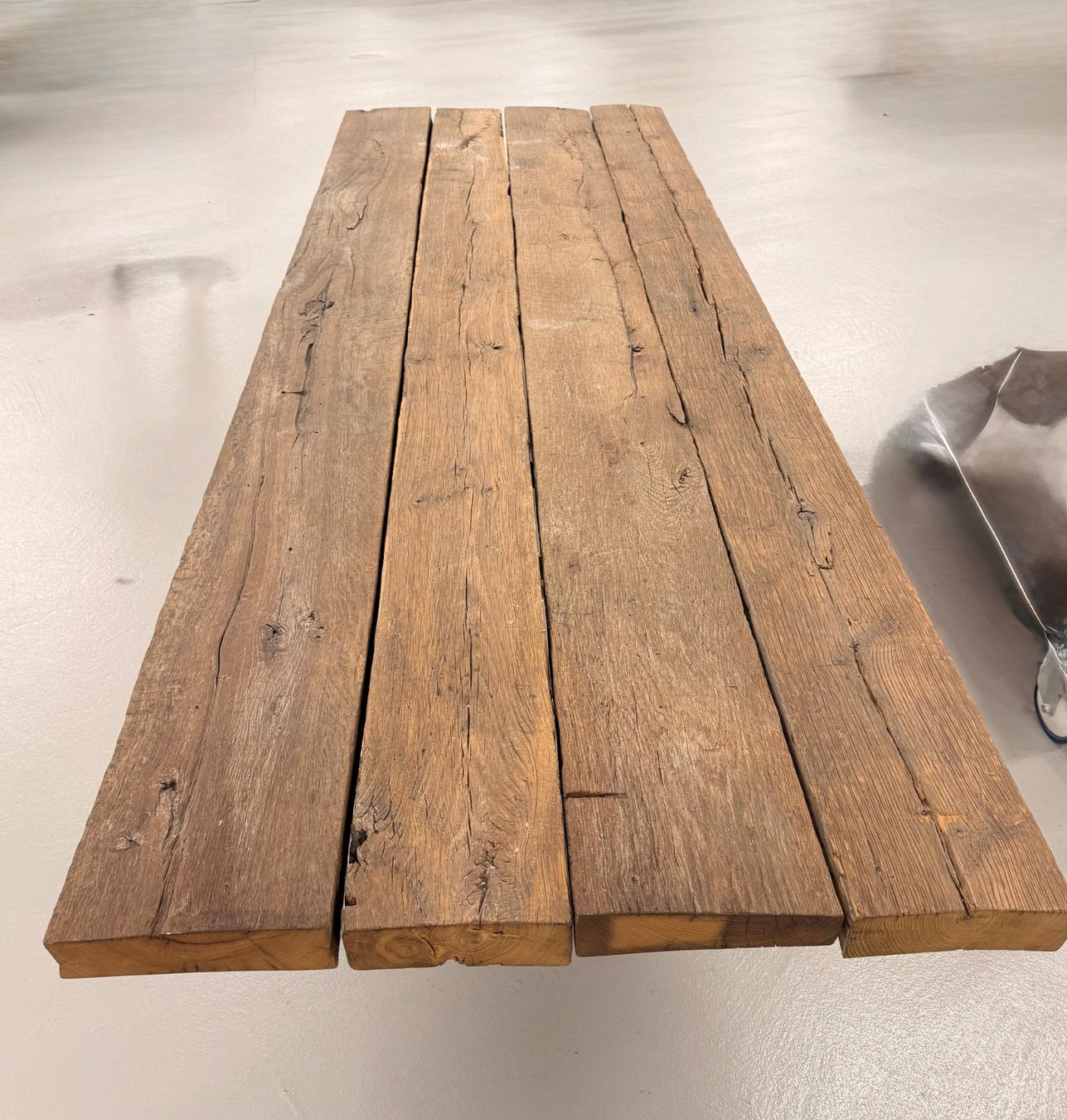 Tavoli: Massiver Tisch aus uraltem Holz – Usato da Zürich venduto da Autocity 1