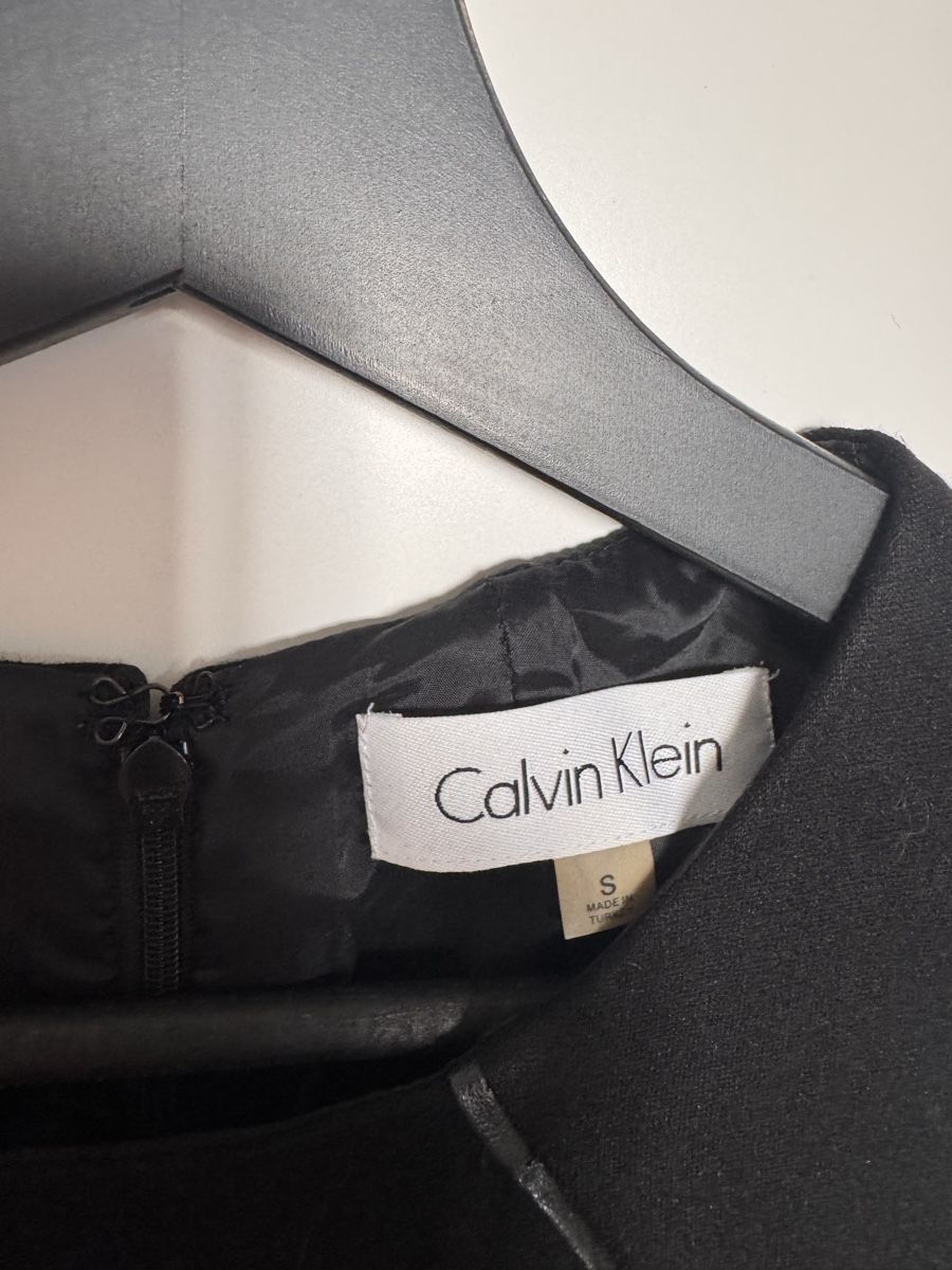 Calvin Klein Vestiti: Calvin Klein dress black size S – Usato da Dübendorf venduto da ClaraS. 1