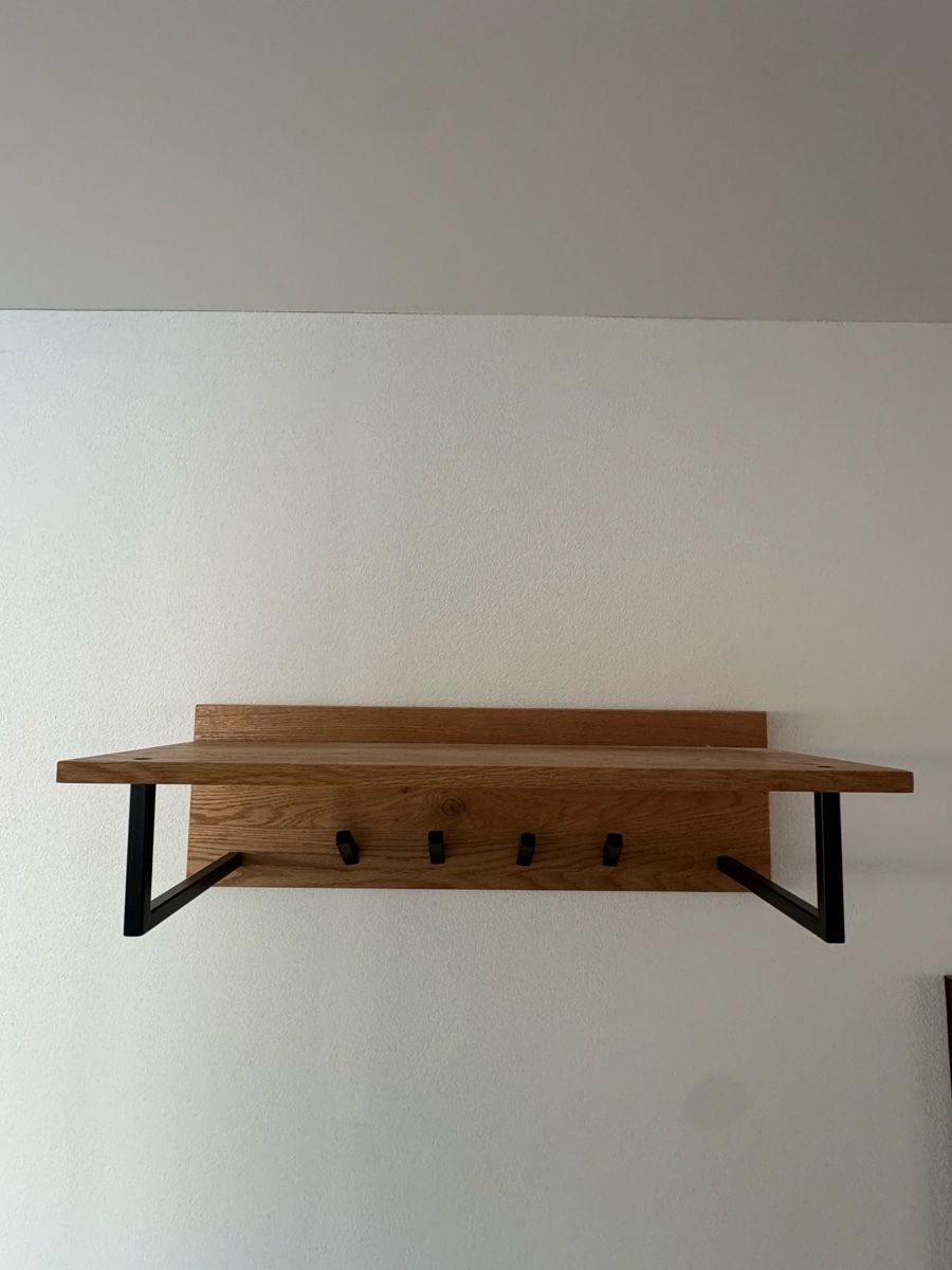 Guardaroba: Wandgarderobe mit 4 Haken und Ablage – Usato da Oftringen venduto da faXse