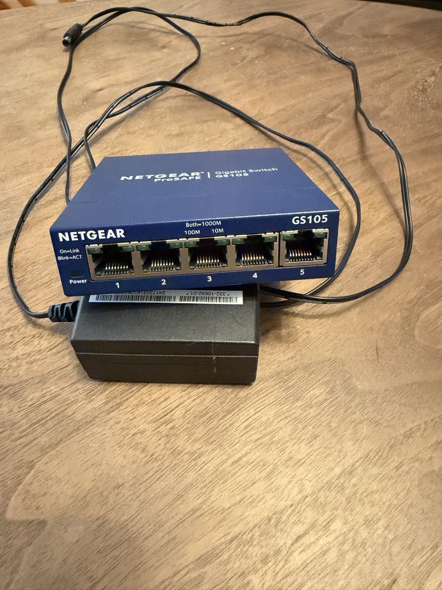 Netgear Hubs & Switches: Netgear Gigabit Switch GS105 – Gebraucht aus Zollikofen von sxndrxln 1