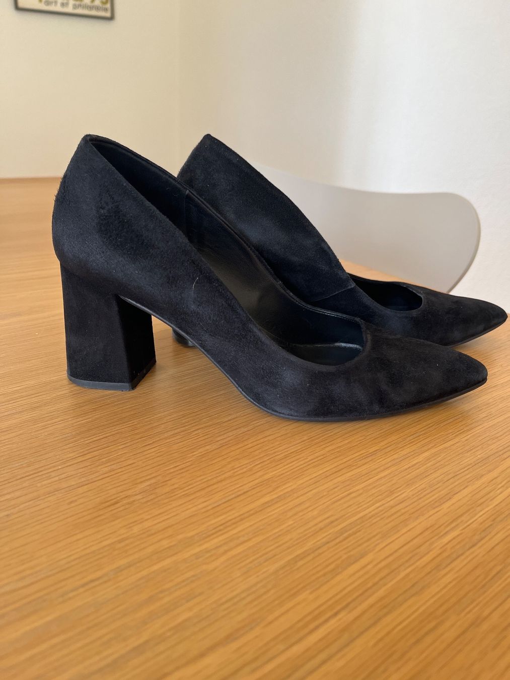 Scarpe da donna: Escarpins en daim – Usato da La Tour-de-Peilz venduto da Enzo25cc 2