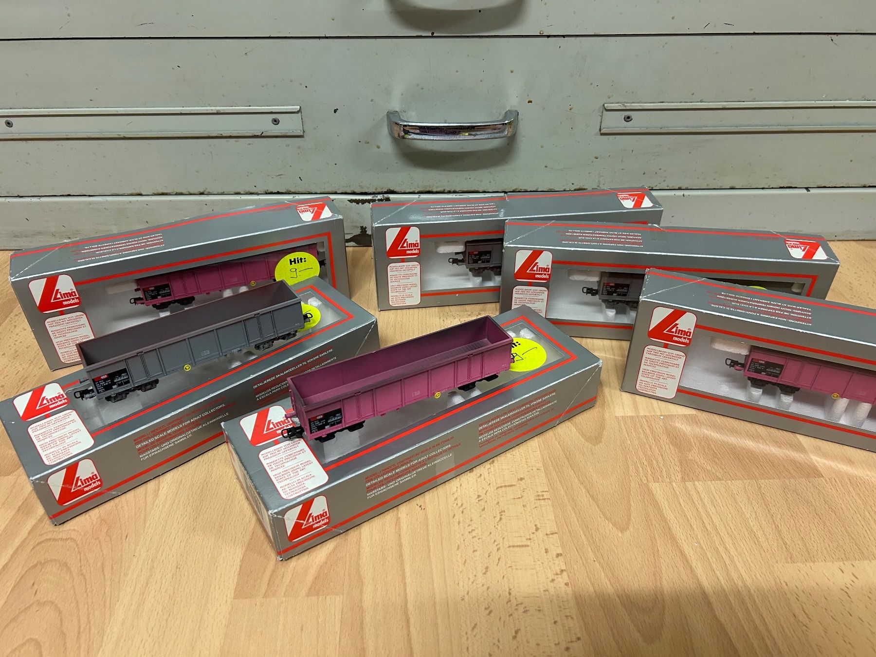 Lima Modelleisenbahnen: 6 Lima Hochboard Wagen – Gebraucht aus Erstfeld von Alpstei