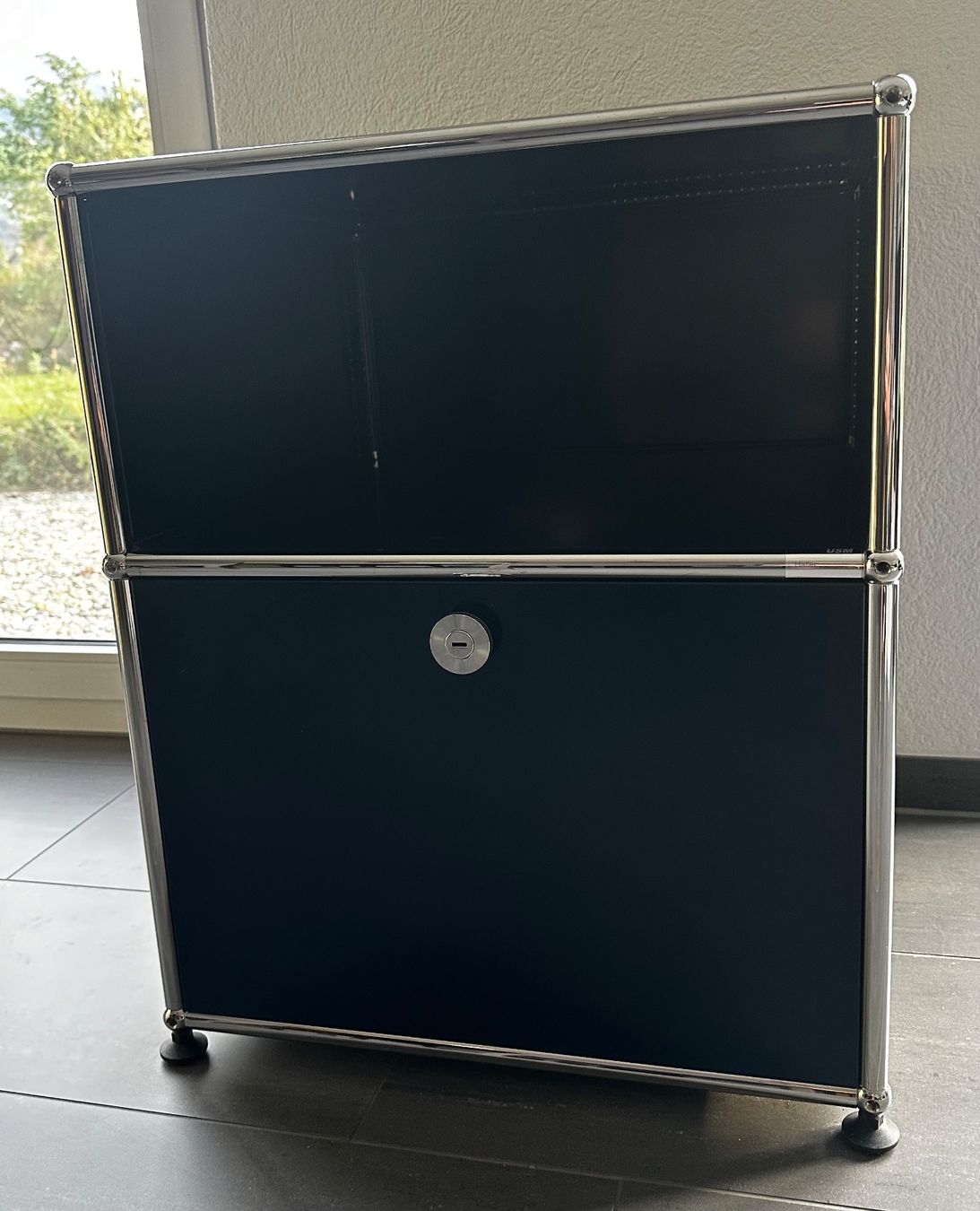 USM Armadi: USM Haller Korpus/Container Blau – Usato da Bäch SZ venduto da W_B 1