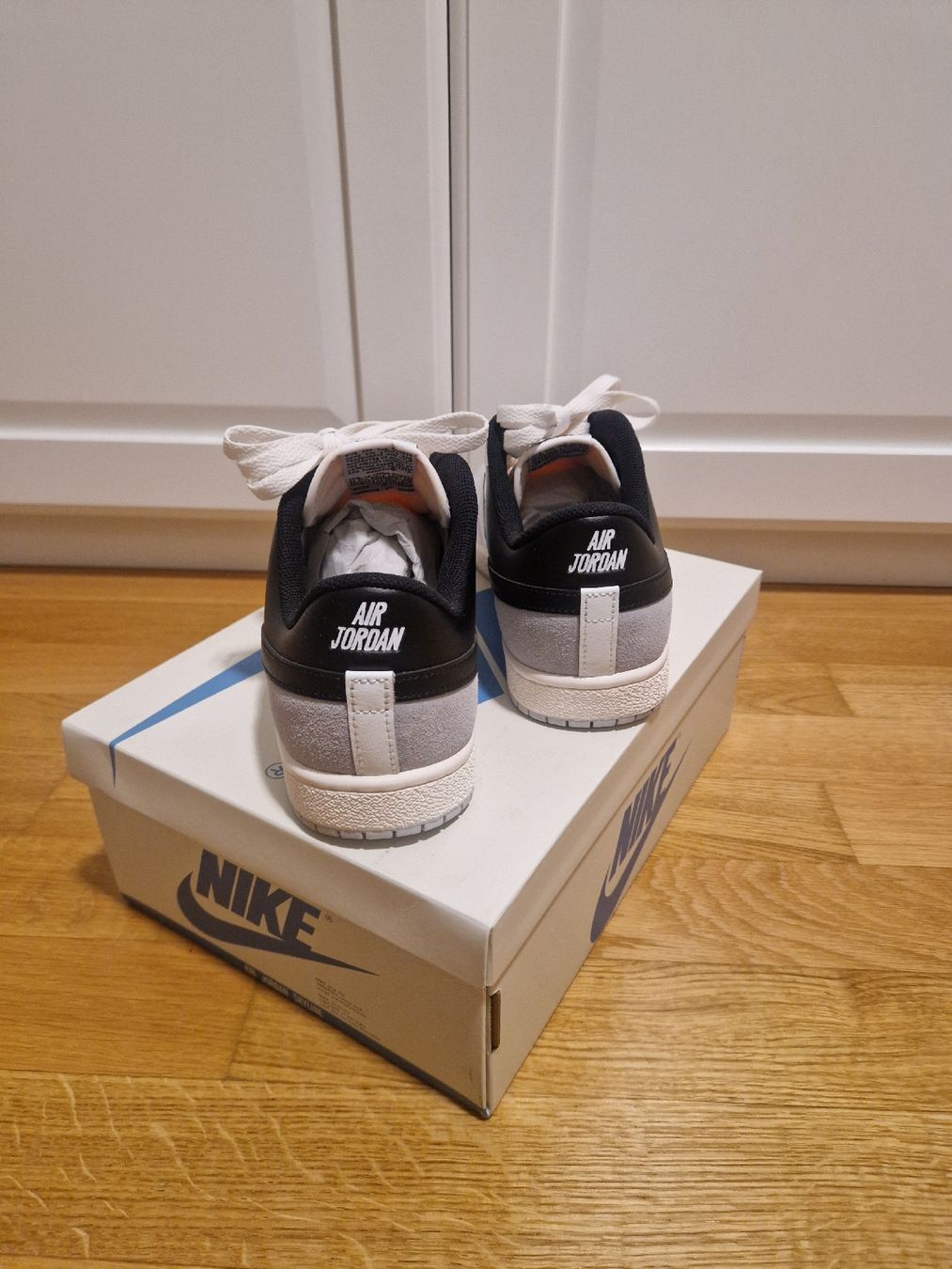 Scarpe da uomo: NIKE AIR JORDAN SKYLINE LOW – Nuovo e nell'imballaggio originale da Rheinfelden venduto da Fairness020 1