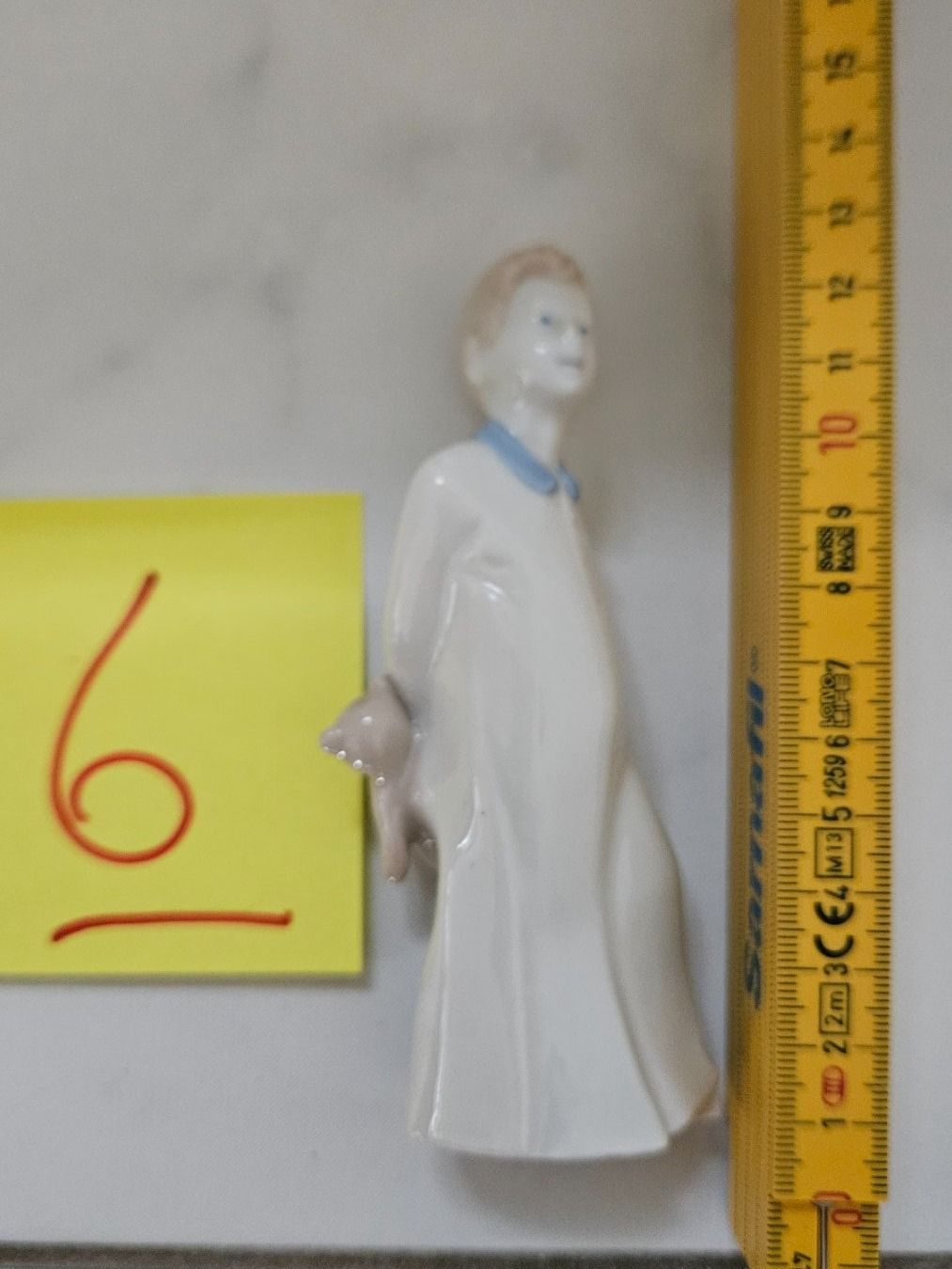 Statuette: Porzellanfigur Junge mit Teddybär – Usato da Meggen venduto da G7957c24