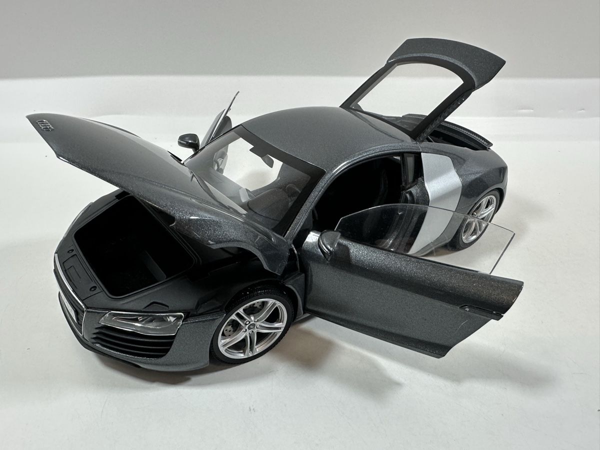Kyosho Modellini d'auto: Audi R8 1:18, anthrazit-silber, KYOSHO – Usato da Zofingen venduto da rf9_x2xt 8