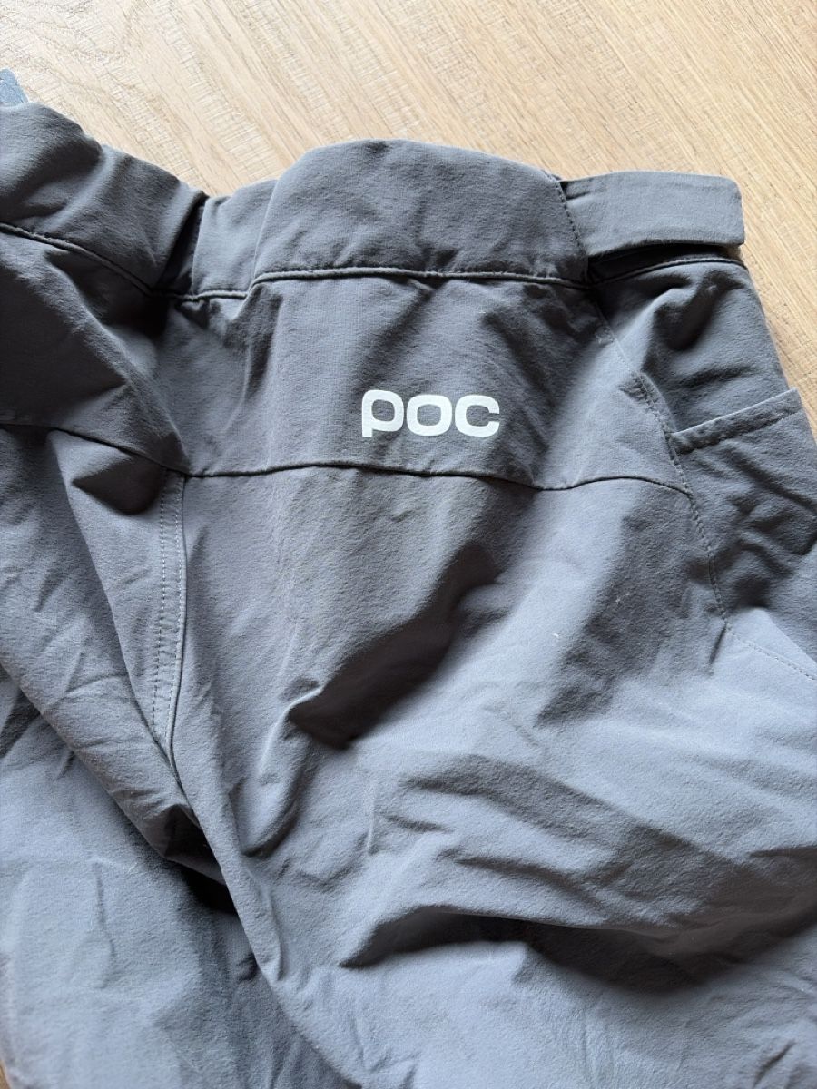 Pantaloni: POC Bike Shorts Gr. 6-8  – Usato da Saanenmöser venduto da ballerinas 2