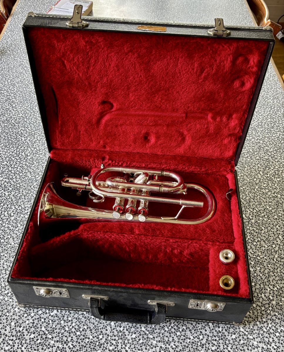 Strumenti musicali: Cornet Capri Getzen mit Koffer – Usato da Walkringen venduto da Tigger81
