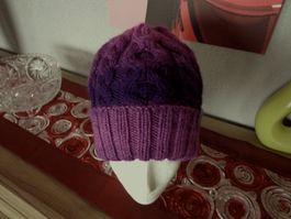 MÜTZE TIARA HANDGESTRICKT