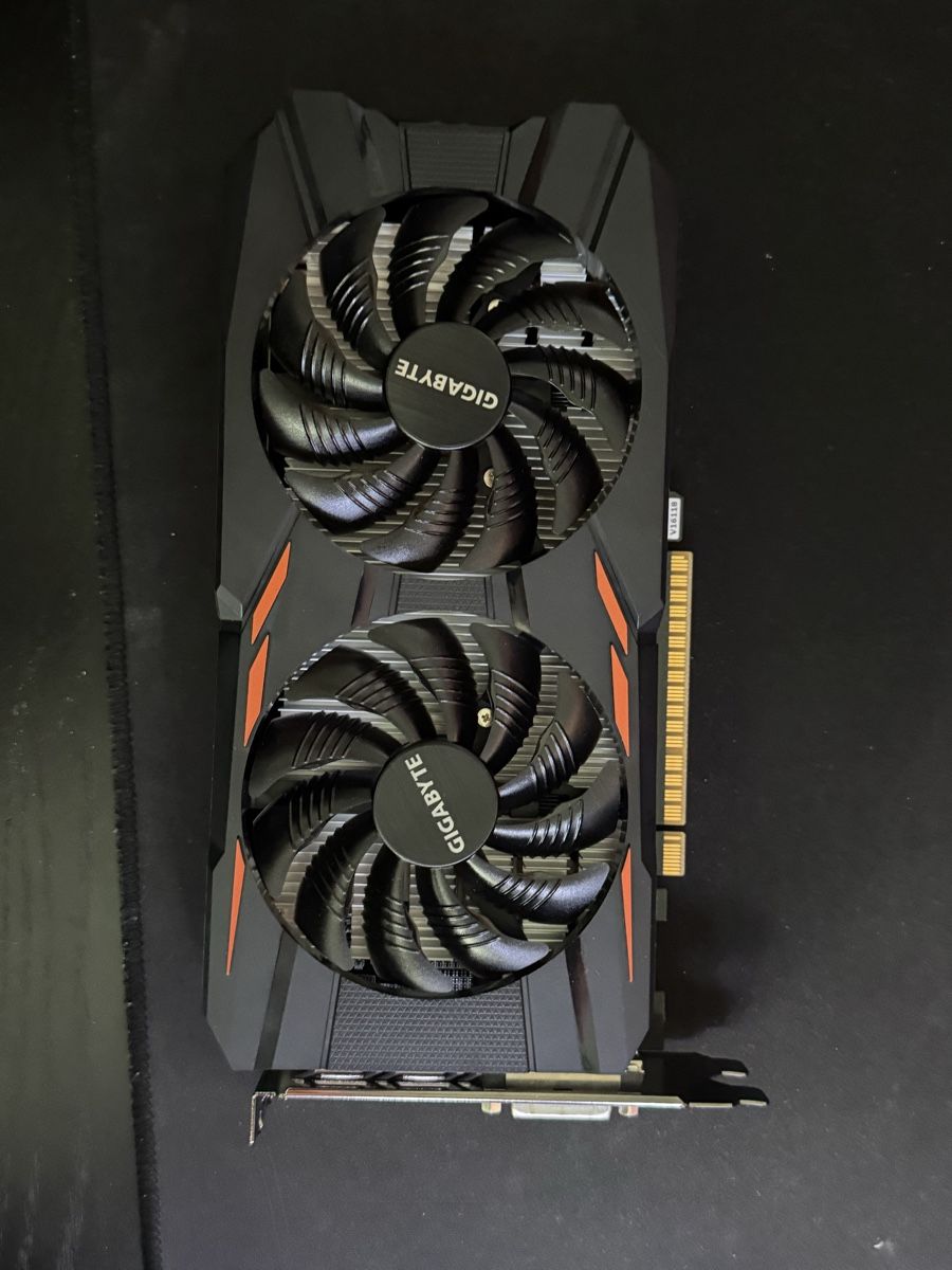 Gigabyte Grafikkarten: GIGABYTE 1050 2gb – Gebraucht aus Ebikon von mla_2x6b