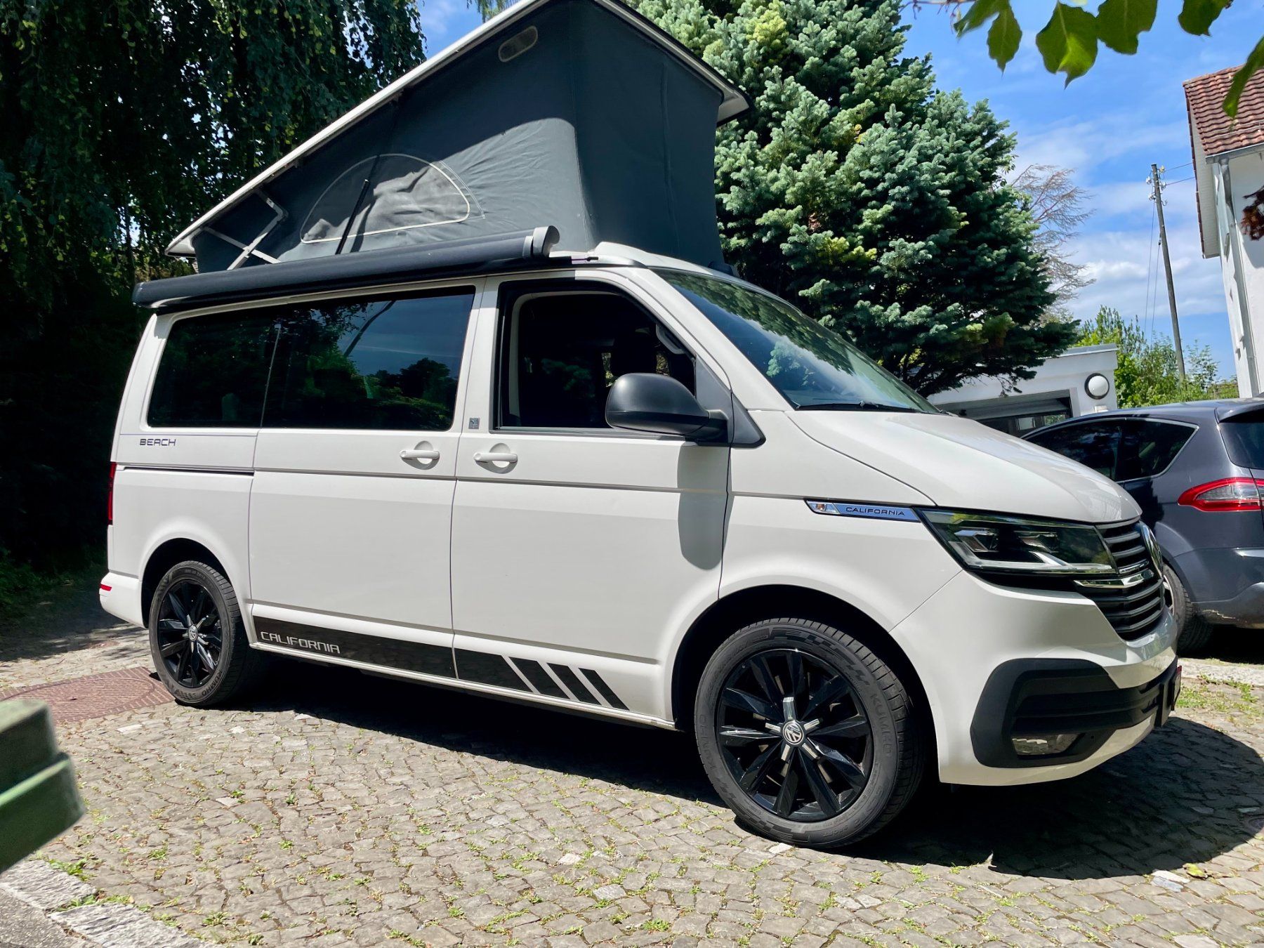 VW Veicoli da campeggio: VW T6.1 California Beach – Usato da Zürich venduto da Hommafab
