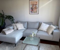 Ecksofa hellgrau mit Récamiere guter Zustand