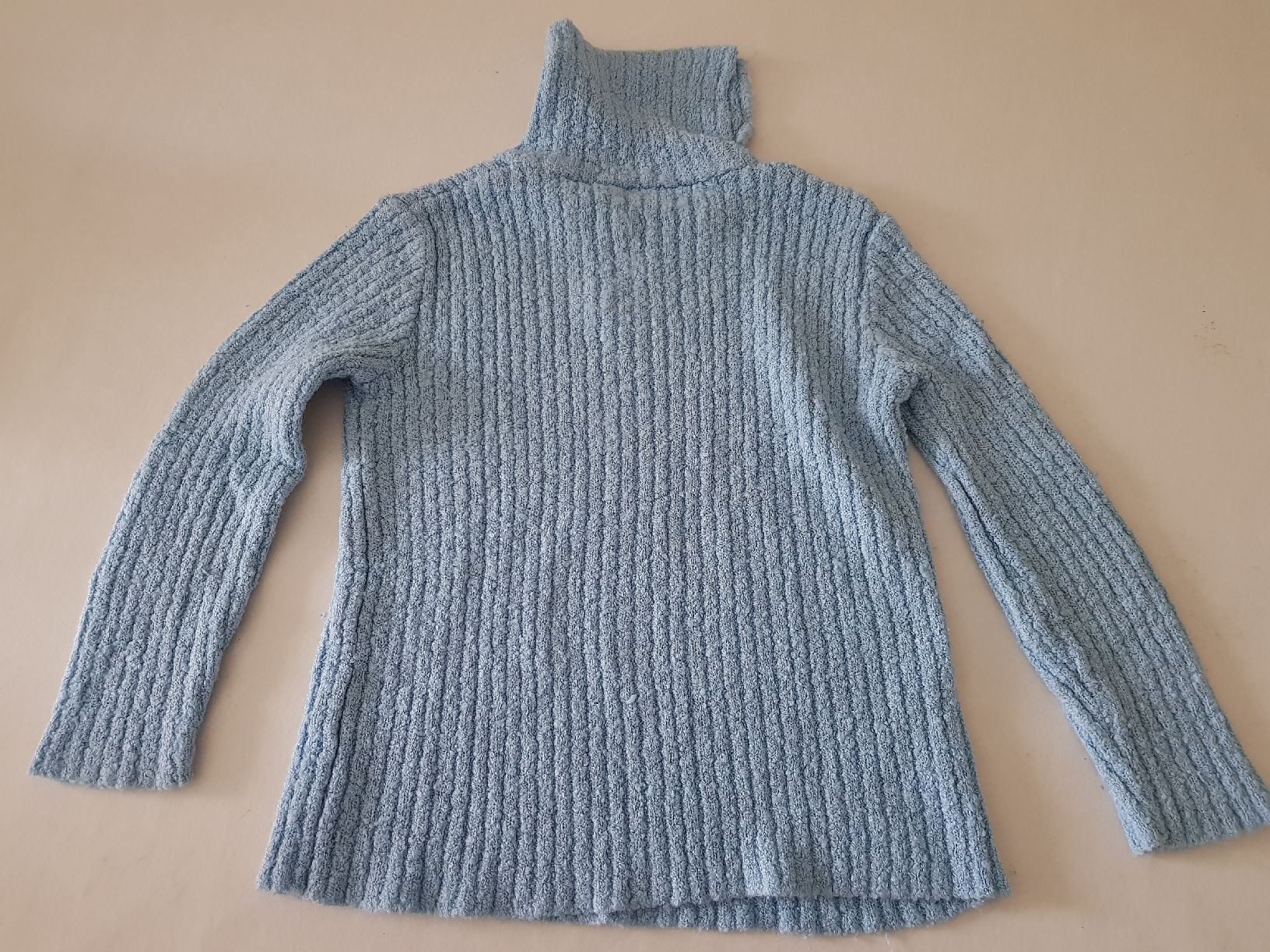 Pulls et sweat-shirts: pulls – D'occasion à Hermance par Triplebizzo 2